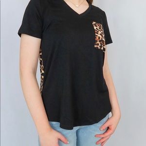 Black leopard patch tee